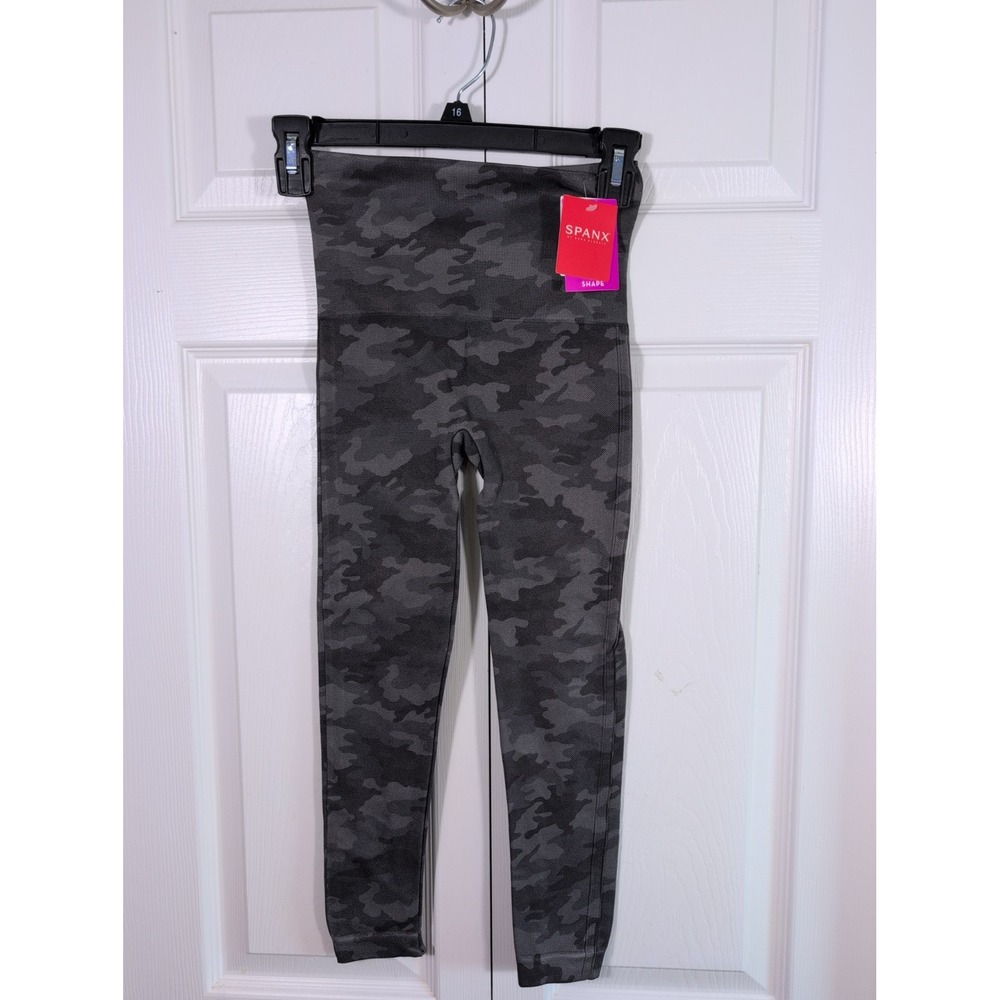 Spanx Leggings XS Look At Me Now Crop Seamless Sage Camo New